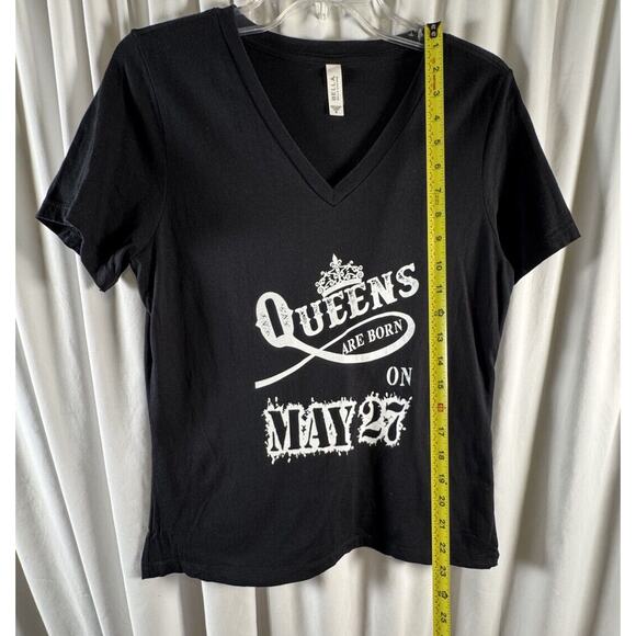 Bella Graphic T-Shirt Queens are born on May 27 Black & White, Sz: M, 73-42 - Picture 7 of 14